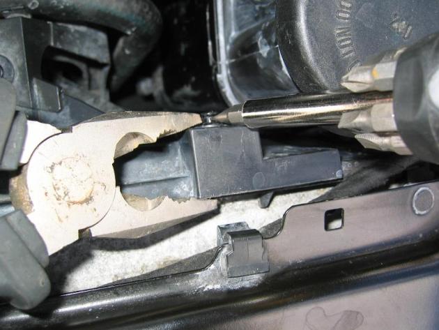 Car Shield front Expanding Rivet